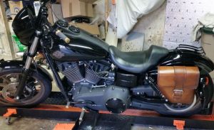 Sacoche Myleatherbikes Harley Dyna Street Bob_150